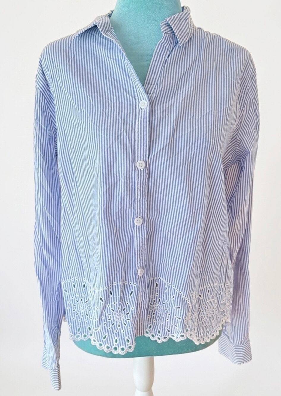 Beach Lunch Lounge Striped Button Down Shirt Blue White Eyelet Lace Hem Coastal